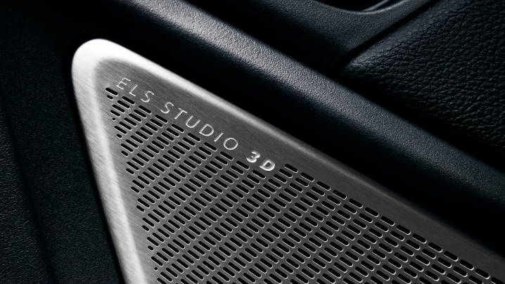 Gros plan d’un haut-parleur ELS STUDIO 3D.