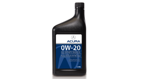 A studio shot of a genuine Acura 0W-20 engine oil container. // Une photo en studio d'un contenant d'huile moteur Acura 0W-20 d’origine